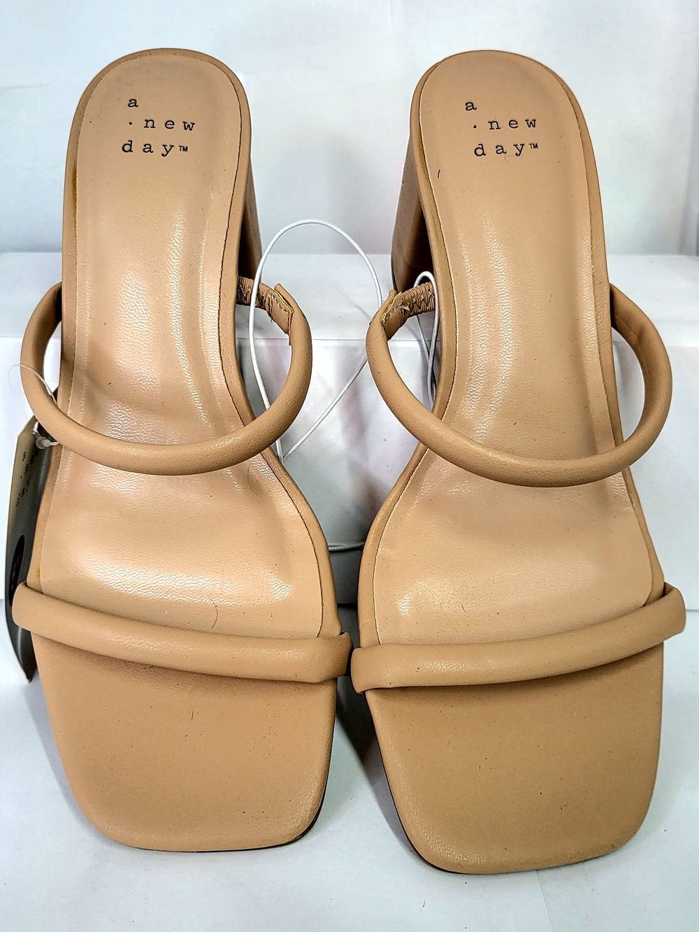 NIB! a new day: "Cris Heels" Nude Strappy Block Heel Sandals - Size 5.5